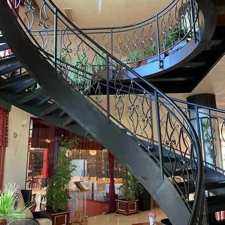 Lovely In Peaceful Family Near To Nesebar Apartment